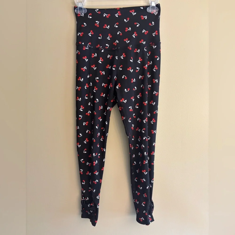 Kate Spade cherry leggings